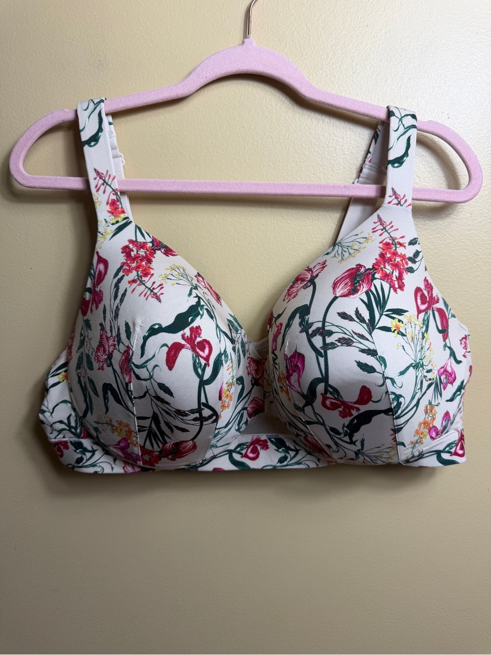 Cacique 44D floral lightly lined full coverage bra